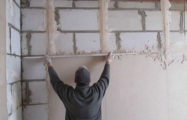 Нужно ли штукатурить стеновые поверхности из пеноблоков? Нужно ли штукатурить стеновые поверхности из пеноблоков?