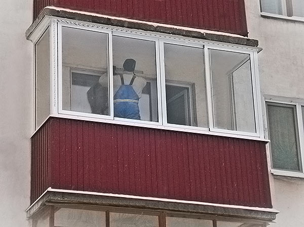 Отделка балкона пластиковыми панелями