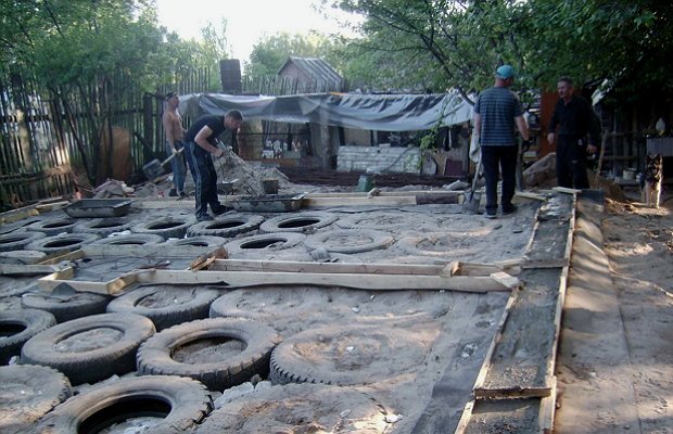 Разница при устройстве столбчатого и плиточного фундамента Разница при устройстве столбчатого и плиточного фундамента