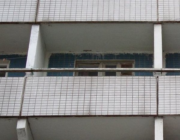 Фото металлических перил на лоджии, comfort-pluss.ru Фото металлических перил на лоджии, comfort-pluss.ru