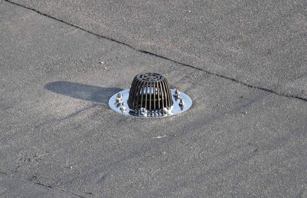 Внутренняя система водоотвода с крыши Внутренняя система водоотвода с крыши