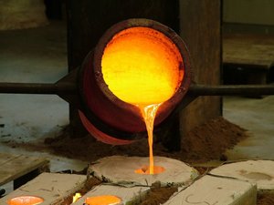 Описание тигеля и щипцов для плавки латуни