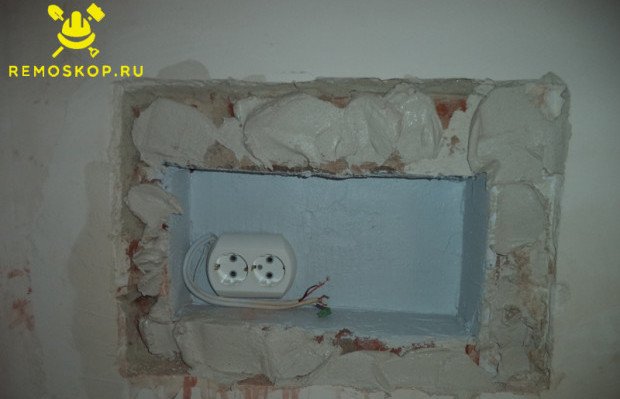 Грунтуем поверхность Грунтуем поверхность