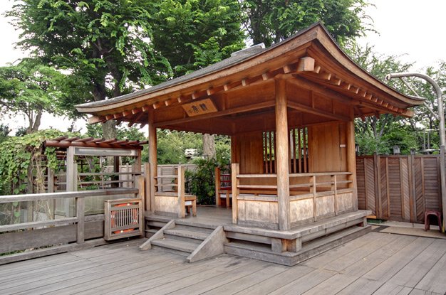 Фото беседки для дачи в восточном стиле, nasha-besedka.ru Фото беседки для дачи в восточном стиле, nasha-besedka.ru