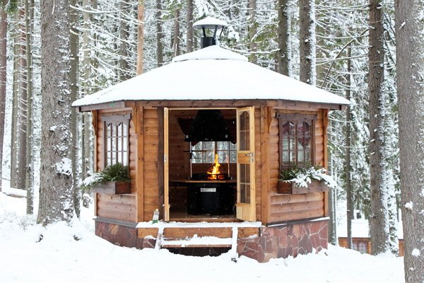 Фото зимней беседки, besedkidacha.ru Летний или зимний вариант?