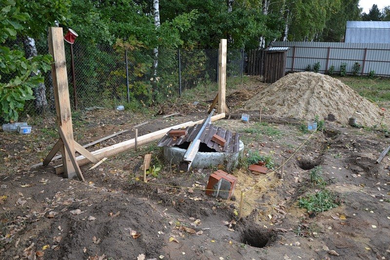 Фото установки столбов для каркасного сарая, fundament-expert.ru Фото установки столбов для каркасного сарая, fundament-expert.ru