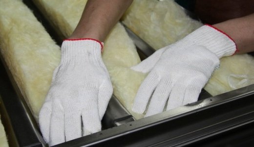Фото теплоизоляции входной стальной двери, novostroj.com Фото теплоизоляции входной стальной двери, novostroj.com