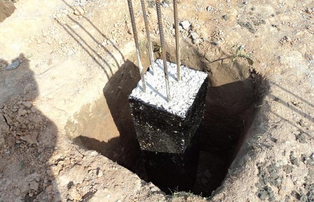 Столбик из железобетона для фундамента Столбик из железобетона для фундамента