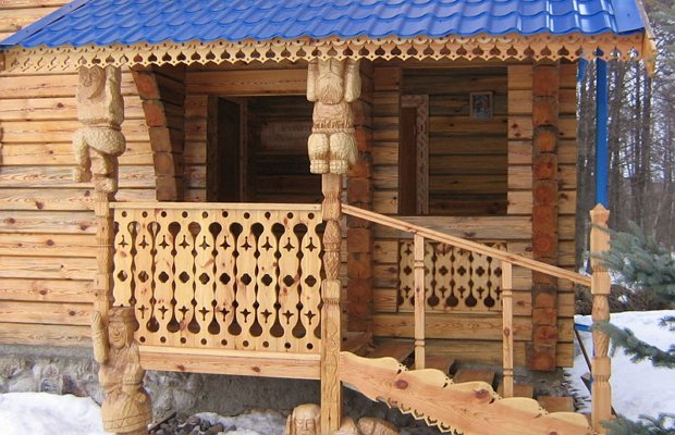 Ограждение из древесины с резьбой Ограждение из древесины с резьбой