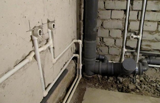 Варианты разводки по числу стояков Варианты разводки по числу стояков