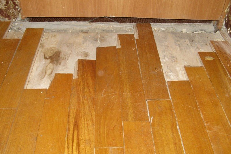 Фото основания скрипящего паркета, site-parket.ru Скрип паркета – устранение проблемы