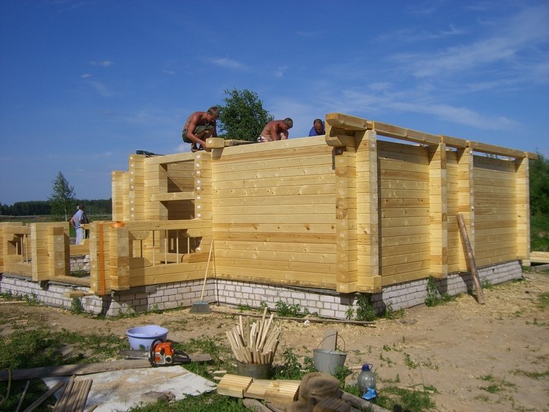 Фото строительства дома из бруса, saw-wood.ru Сруб из бруса своими руками – видео-обзор
