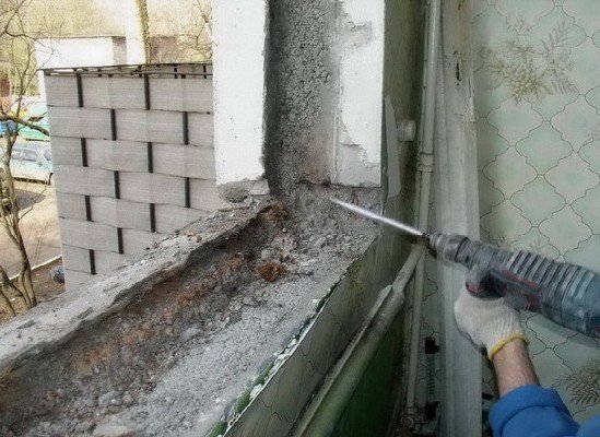 Фото подготовки стен к установке подоконника, oknaektb.ru Фото подготовки стен к установке подоконника, oknaektb.ru