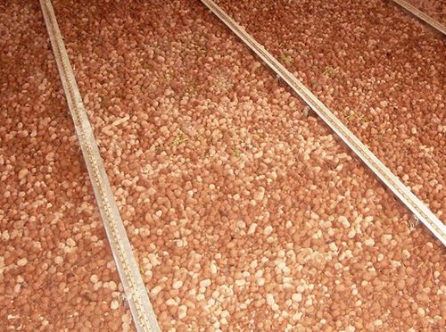 Фото утепления потолка со стороны чердака шлаком, info-potolki.ru Фото утепления потолка со стороны чердака шлаком, info-potolki.ru